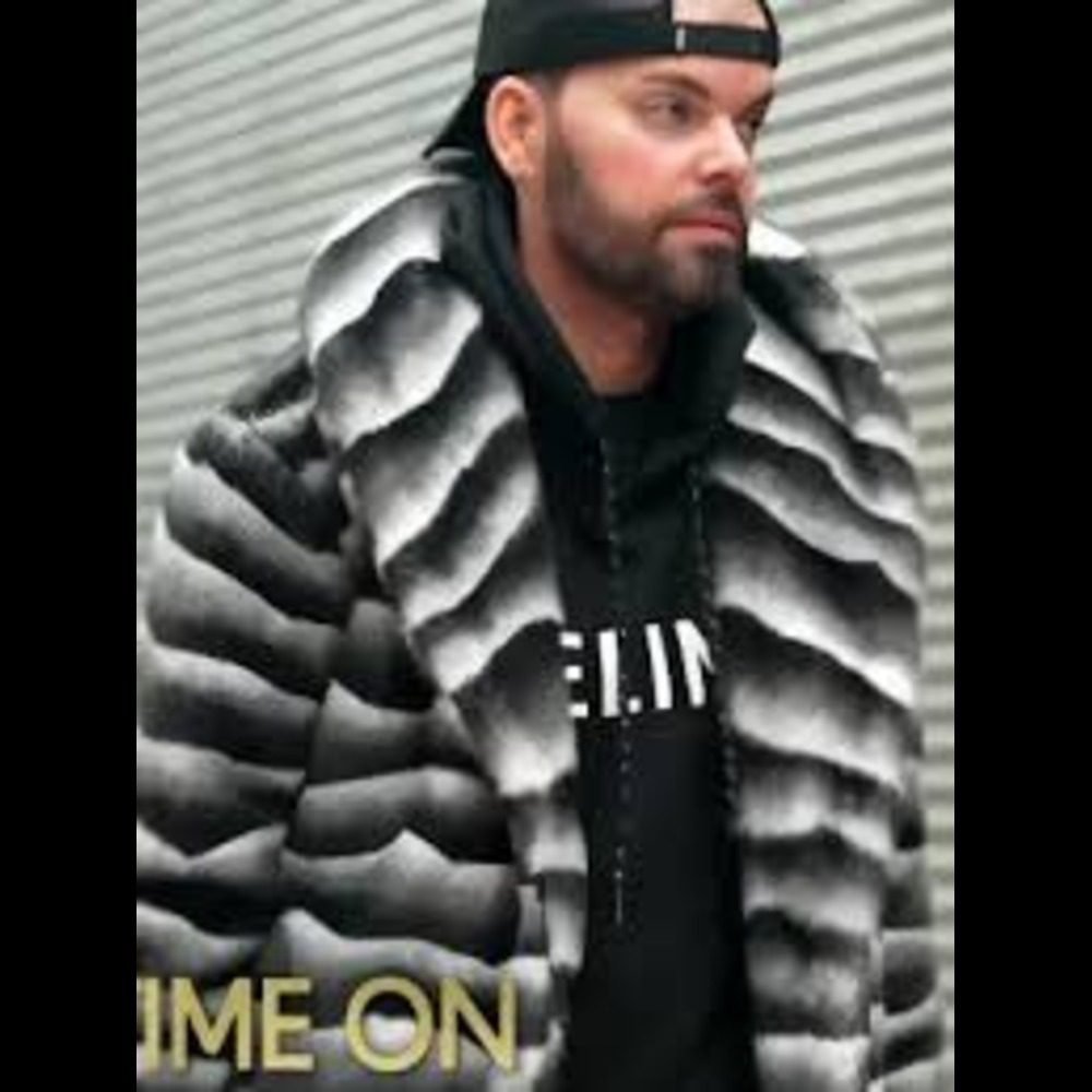 Tim Malcolm 90 Day Hunt For Love 2025 Striped Fur Coat: A Bold Celebrity Fashion Statement - Image 2